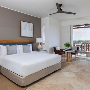 Fairmont View Room King Bed